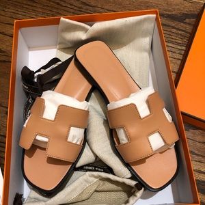 Hermès Oran Sandal worn once! Granit rose, sz 37.5